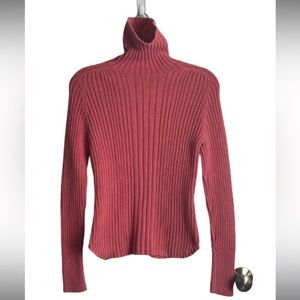 Women’s L American Eagle ribbed salmon colored sweater with turtleneck